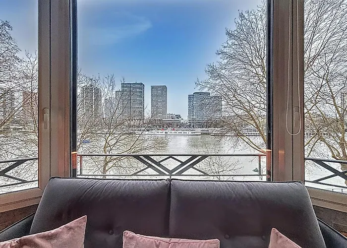 Premium Seine View And Eiffel Tower